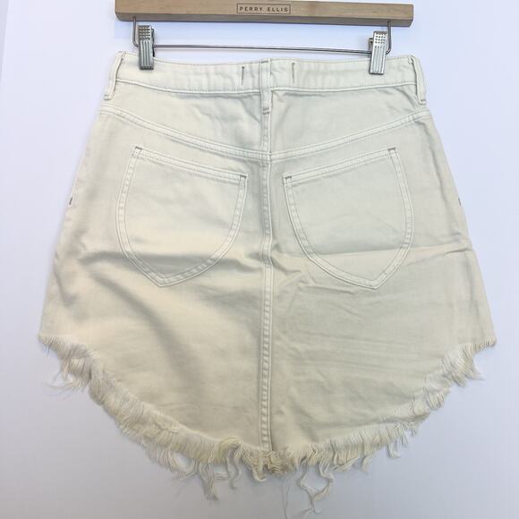 Free People NWT Bailey Coconut Ecru/White Fringe Hem Boho Denim Mini Skirt 28 - Picture 4 of 5